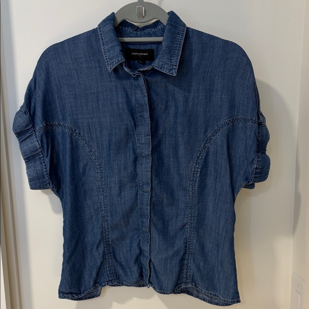 Banana Republic Outlet denim blouse size medium